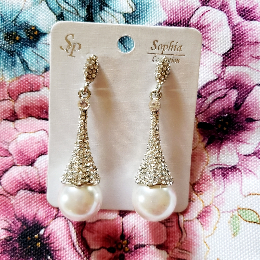 Fashion elegant pear silver earrings